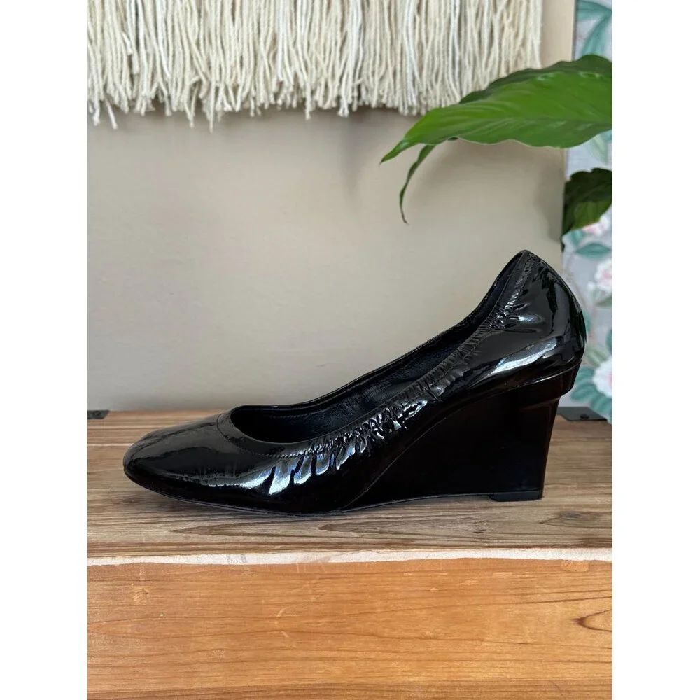 Vera Wang Lavender Ella Black Patent Leather Ballet Toe Wedge Heel Pumps Size 8
